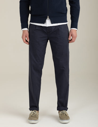 Pantalone chino in twill di satin stretch
