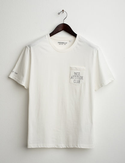 T-shirt girocollo con taschino e ricami