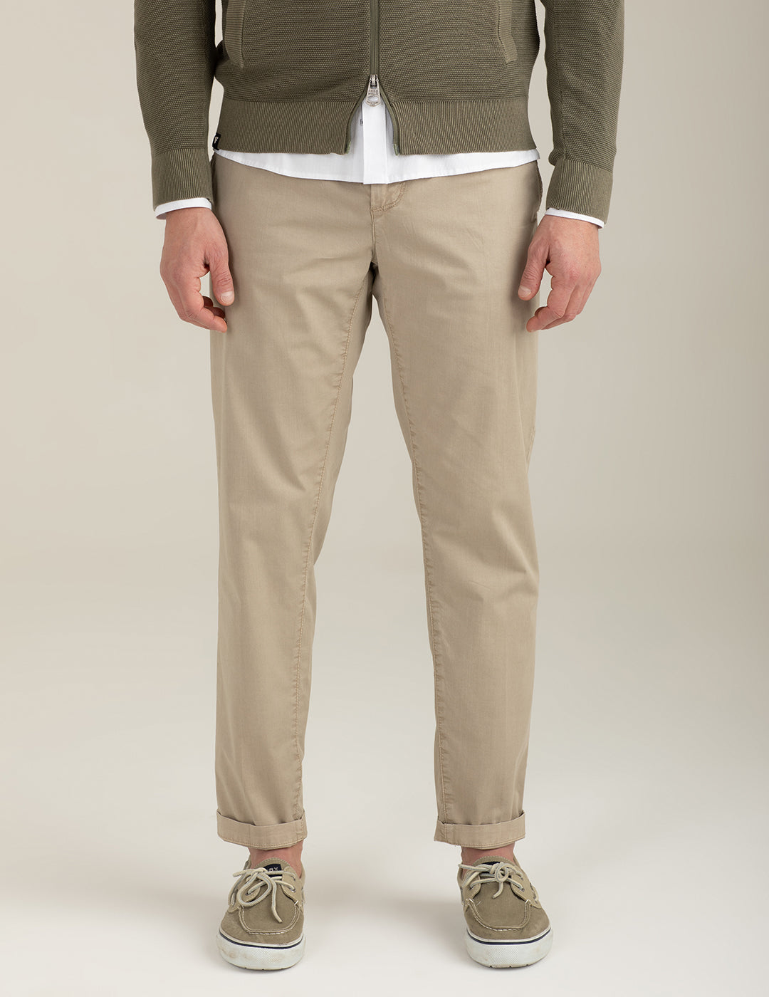 Pantalone chino in twill di satin stretch uomo sand fm26s12pu cc-a0110 Pantalone chino in twill di satin stretch