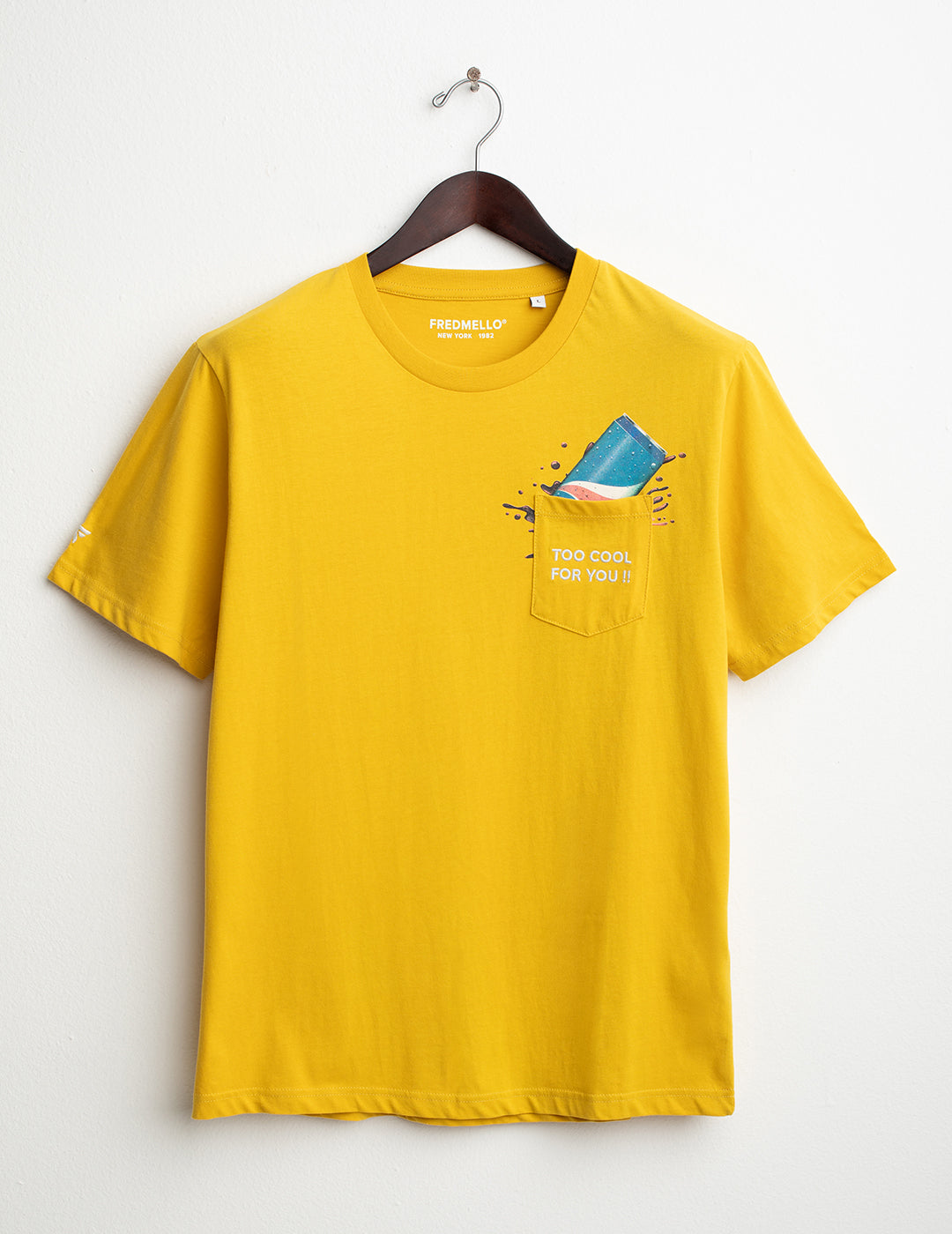 T-shirt girocollo con taschino e grafica uomo amber fm26s30tg cc-a0159 T-shirt girocollo con taschino e grafica
