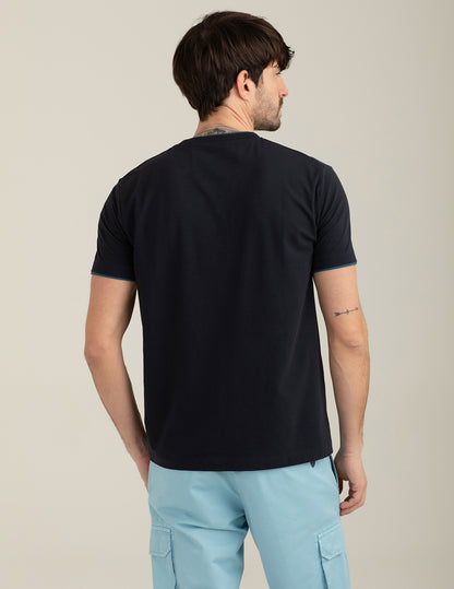 T-shirt girocollo con dettagli a contrasto