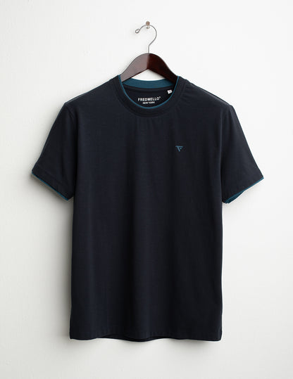 T-shirt girocollo con dettagli a contrasto