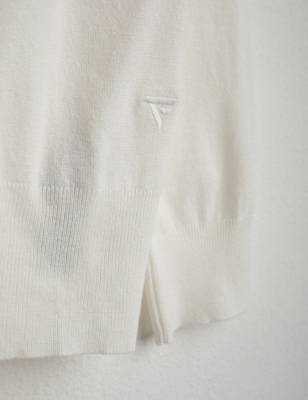 Cardigan a manica lunga con scollo a V donna off white fw26s03mk cc-a0002 Cardigan a manica lunga con scollo a V