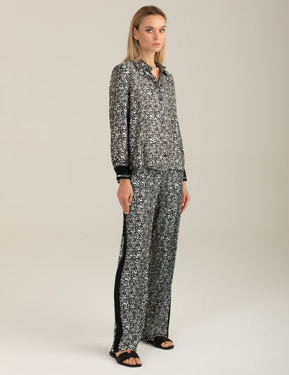 Pantalone in raso stampato
