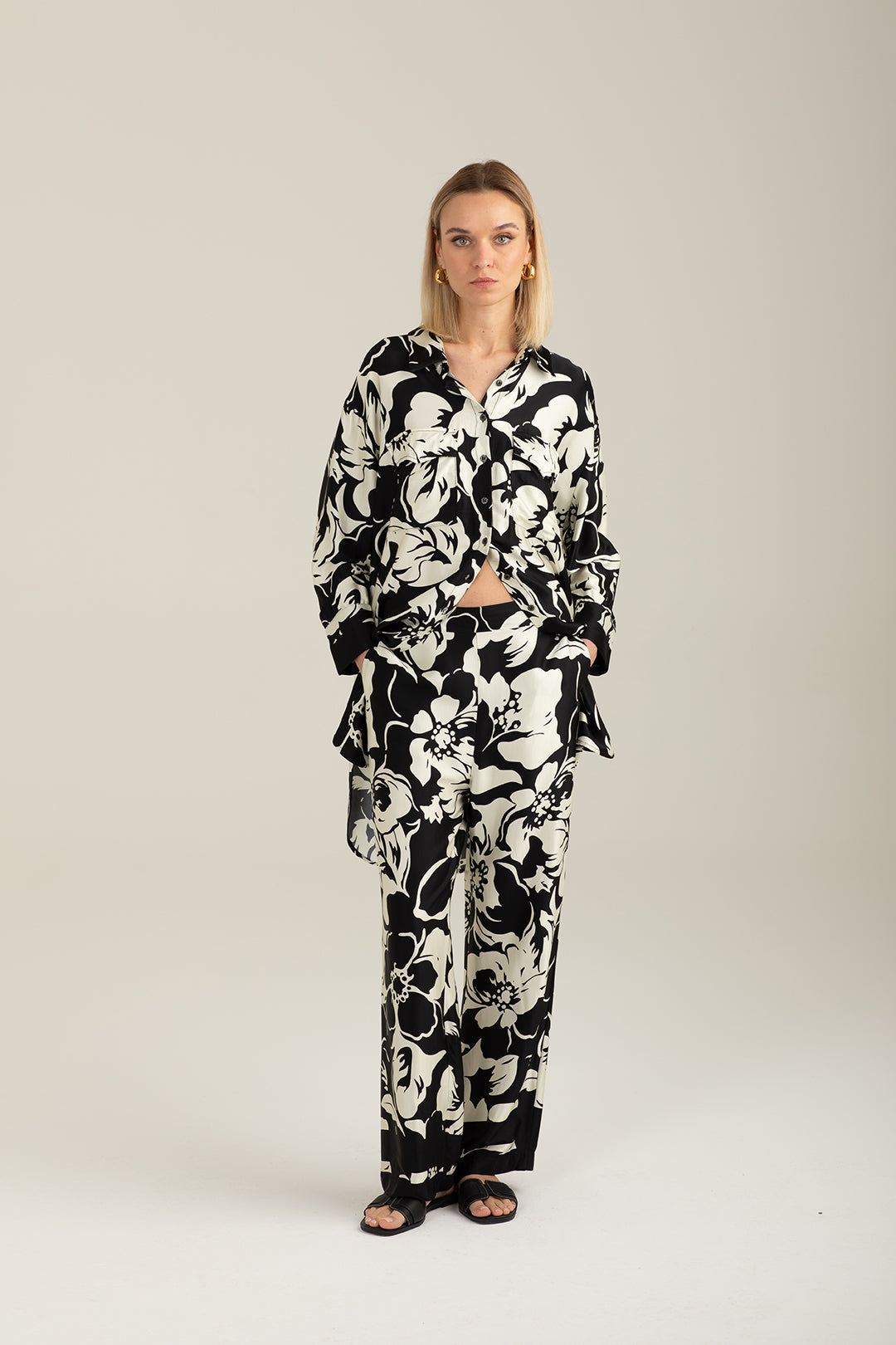 Pantalone in raso stampato donna flower fw26s30pt cc-a1407 Pantalone in raso stampato