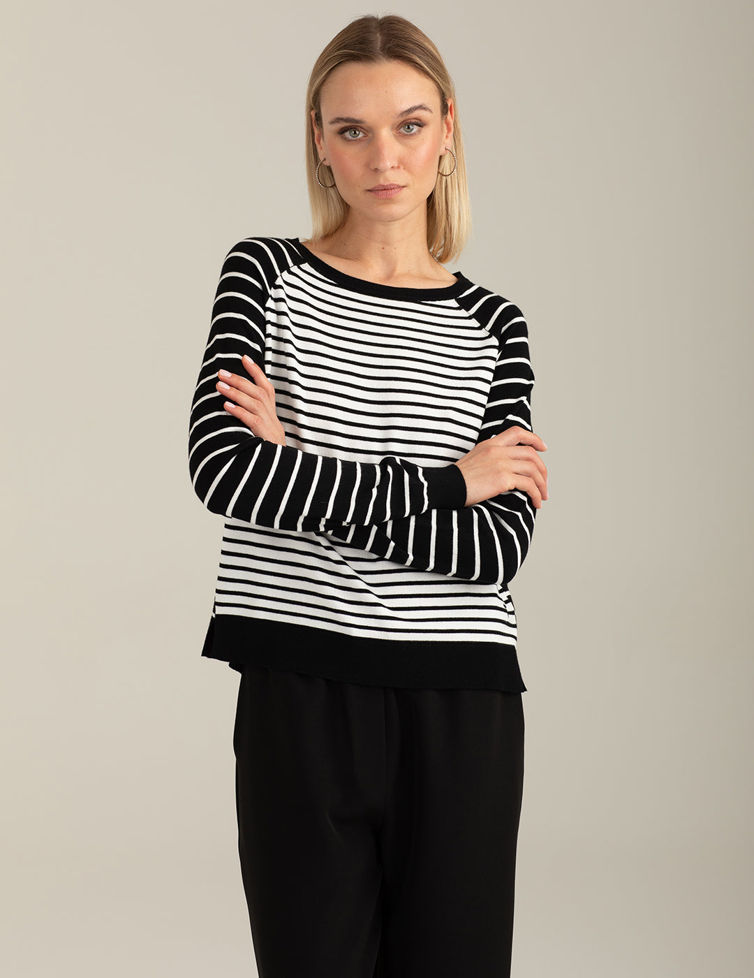 Maglia girocollo raglan a righe donna black fw26s32mg cc-a0951 Maglia girocollo raglan a righe