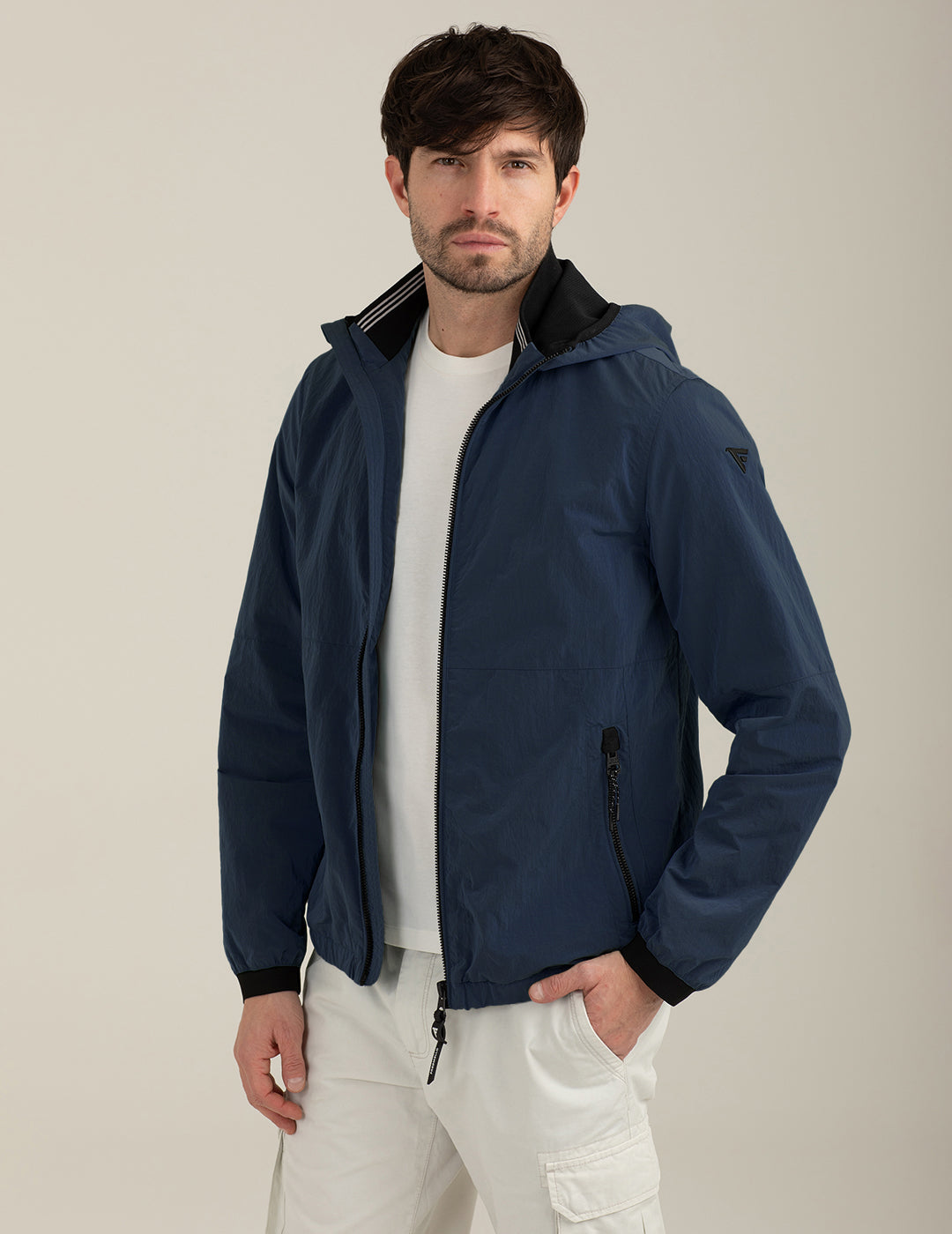 Giacca Windbreaker con cappuccio uomo blue fm26s03ku cc-a0601 CAPOSPALLA GIUBBOTTO UNITO MAN