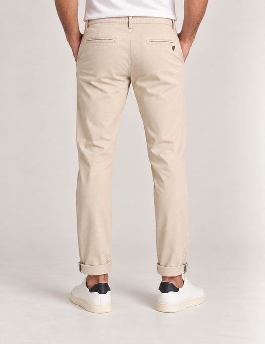 PANTALONE CHINO SLIM FIT IN GABARDINA STRETCH - back - 002